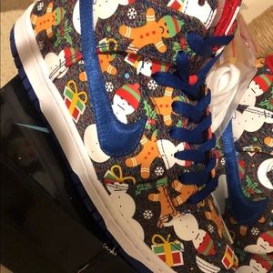 Nike SB Ugly Christmas Sweater